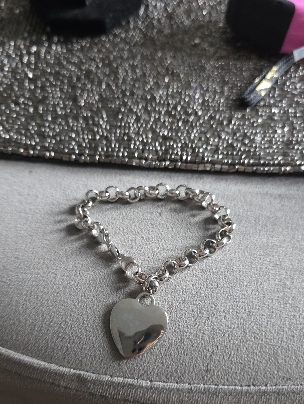 Source Unknown Silver Heart Link Bracelet